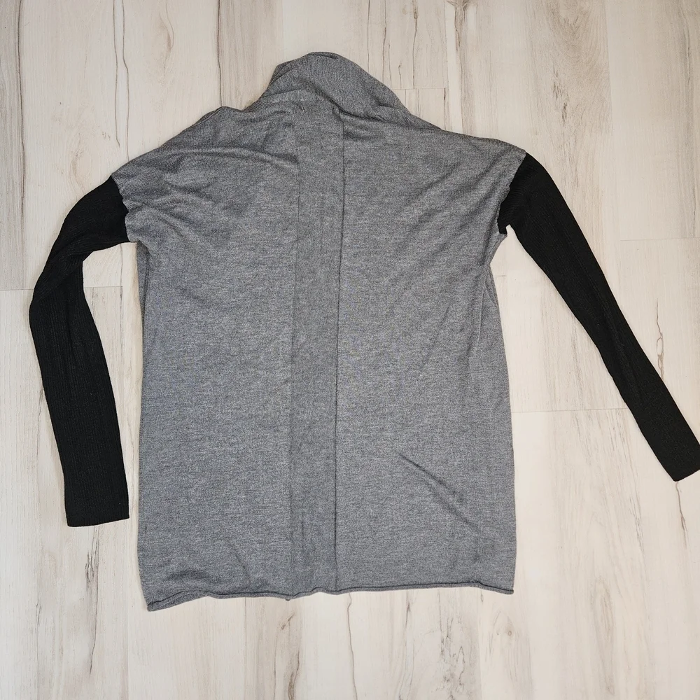 Apt. 9 Grey & Black Colorblock Open Front Cardigan Sweater Women's Small - Picture 8 of 8
